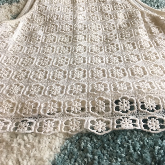 Lace Crop Top - Picture 2 of 4